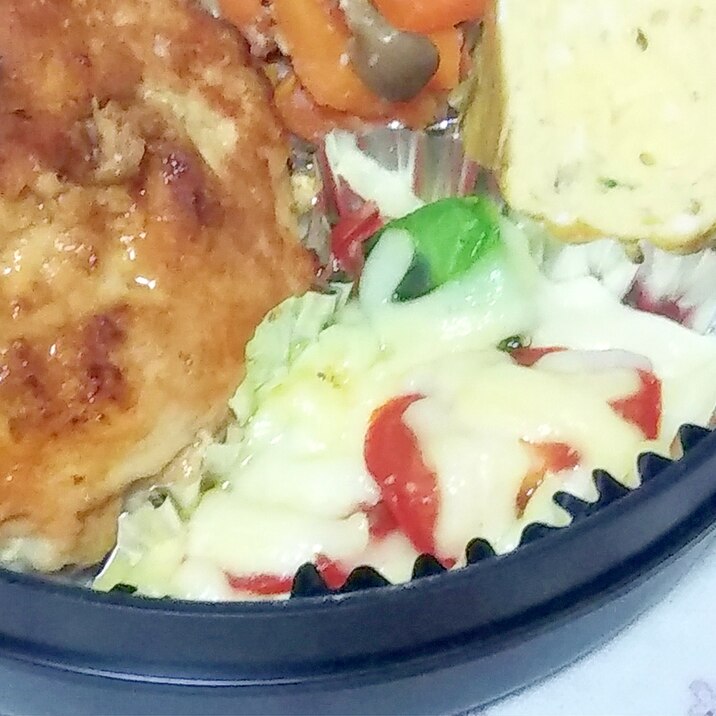 お弁当に簡単一品 アボカドとトマトのチーズ焼き レシピ 作り方 By かっぺ4217 楽天レシピ